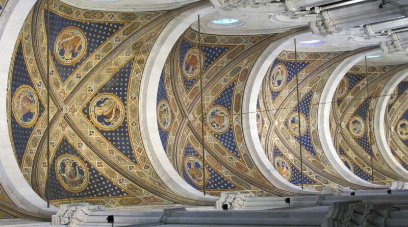 LUCQUES - Cathédrale Saint-Martin - Nef centrale