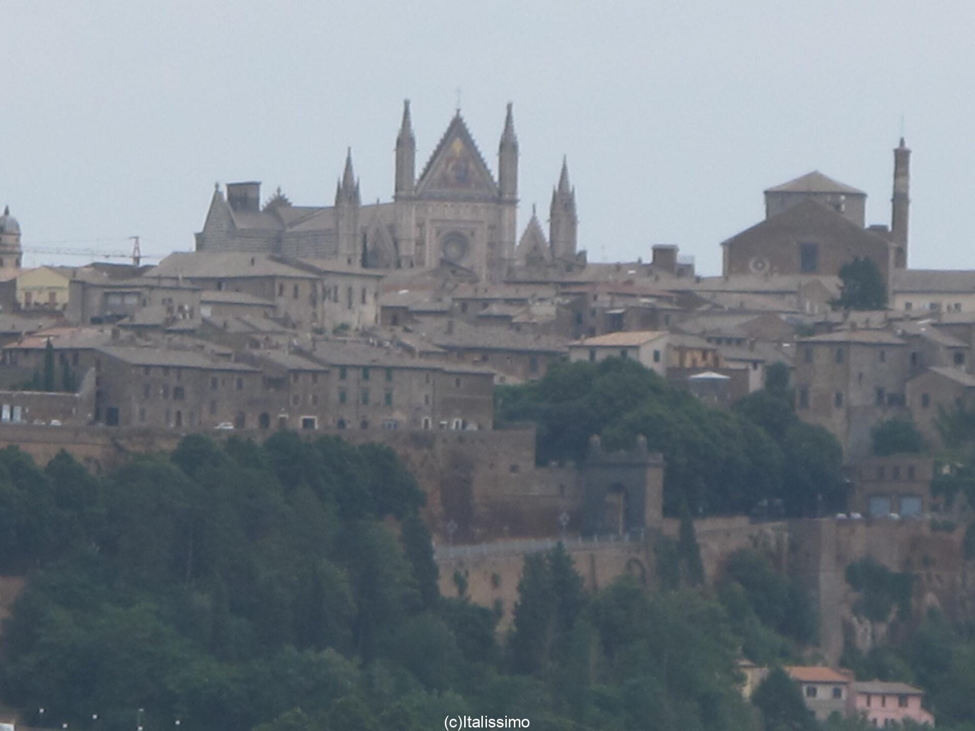Orvieto - Vue de la ville avec la cathédrale