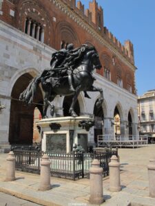 Plaisance - Statue de Alessandro Farnese