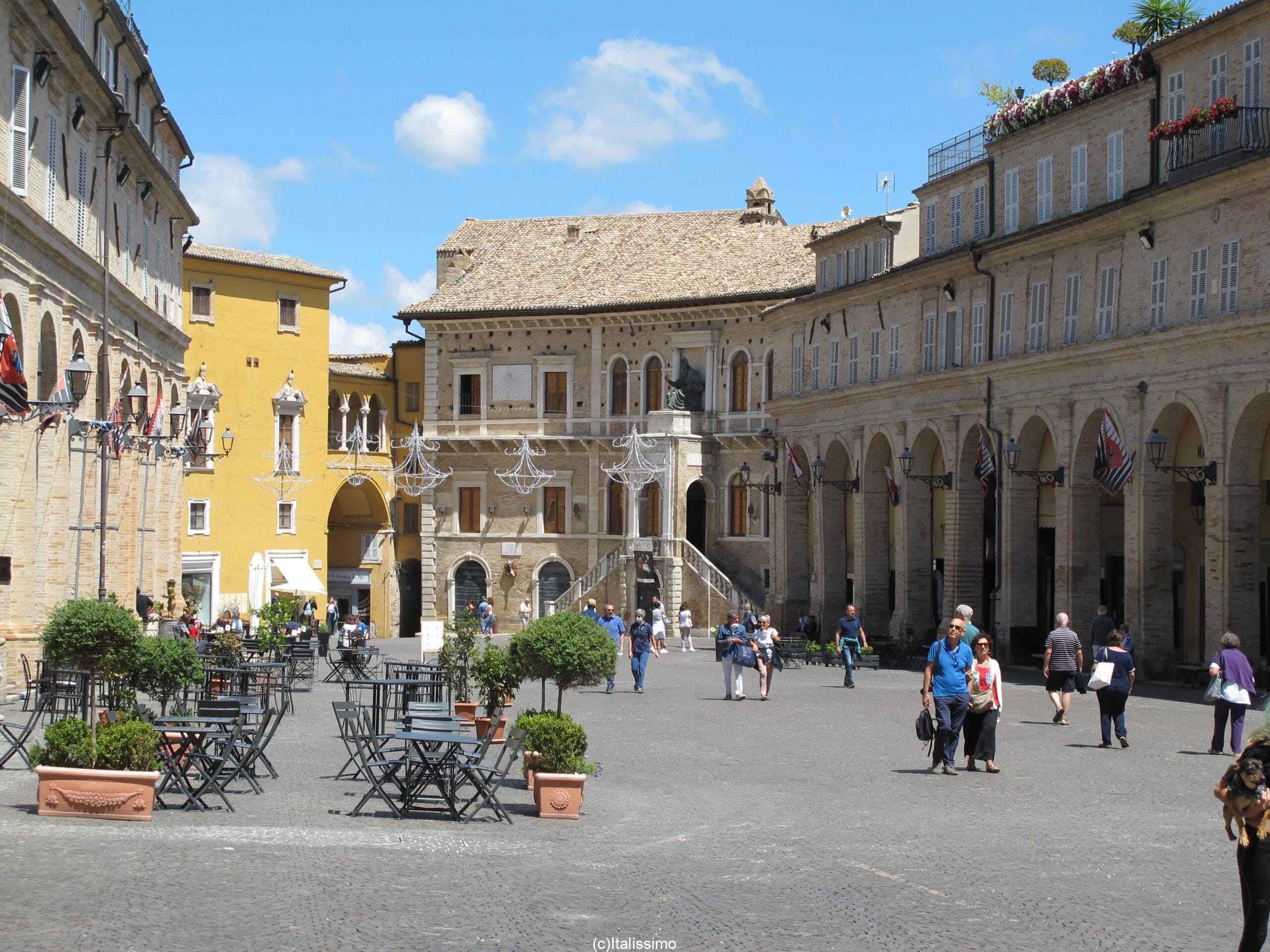Fermo - Piazza del Popolo