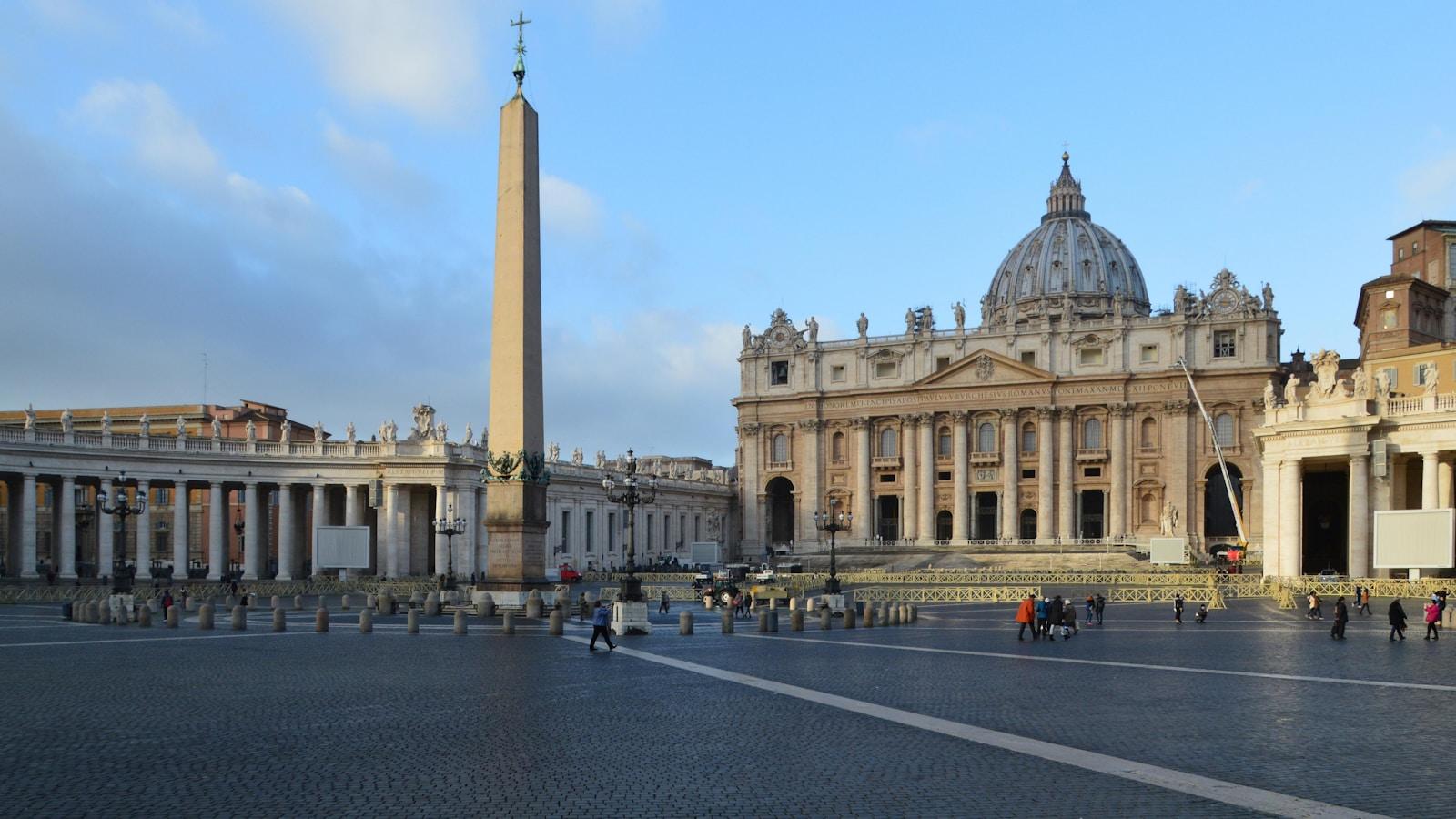 Vatican - Basilique et place Saint-Pierre