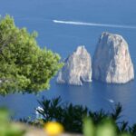 Ile de Capri - Faraglioni di Mezzo