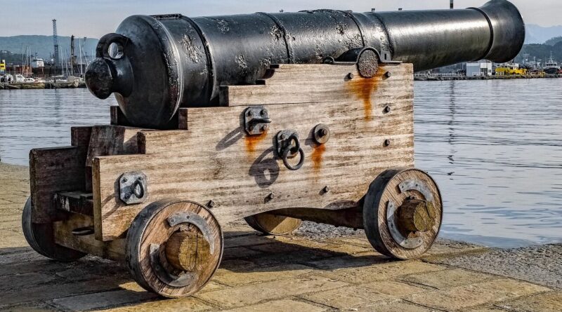canon, tube, artillerie, militaire, histoire, ancien, antique, La Spezia, Italie