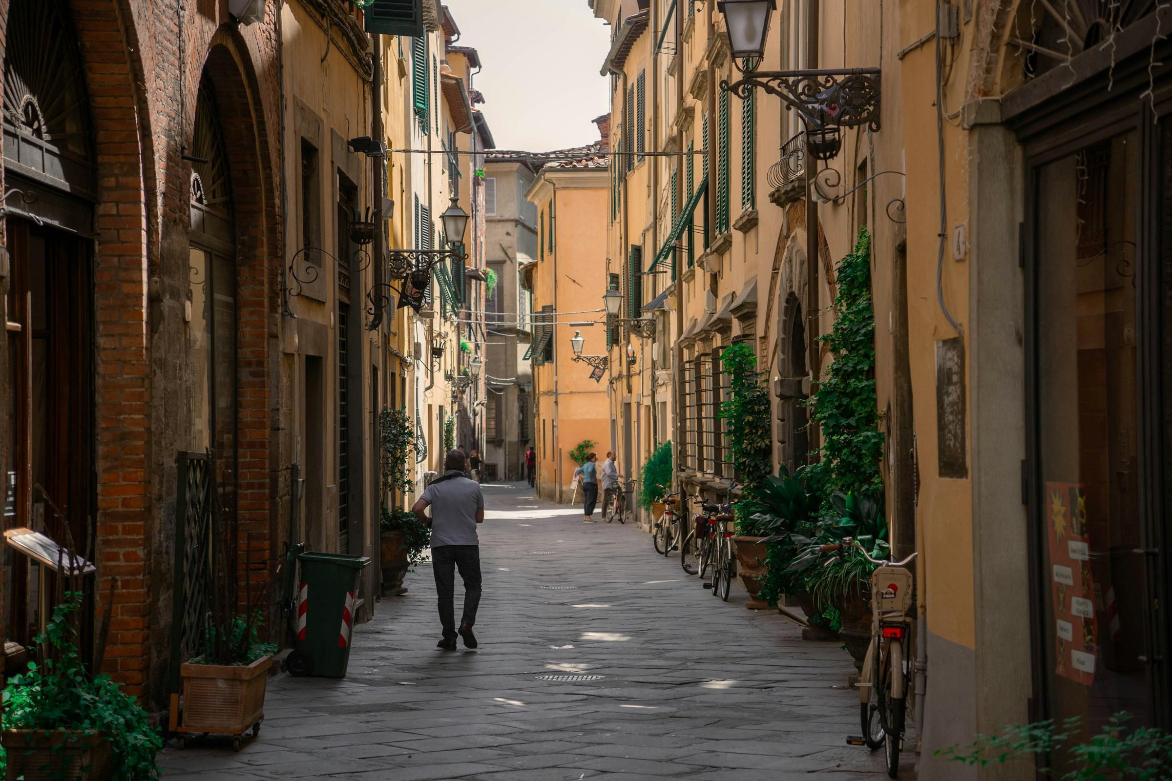 Lucques (Lucca) - Rue piétonne du centre historique
