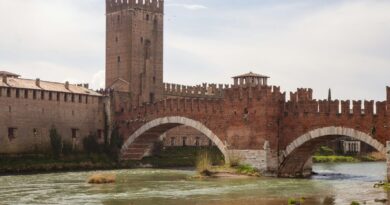 Vérone - Vue du pont Scaliger devant le Castelvecchio