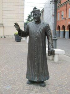 Brescello, statue de Don Camillo