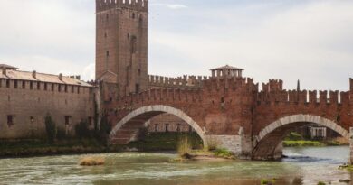 Vérone - Vue du pont Scaliger devant le Castelvecchio